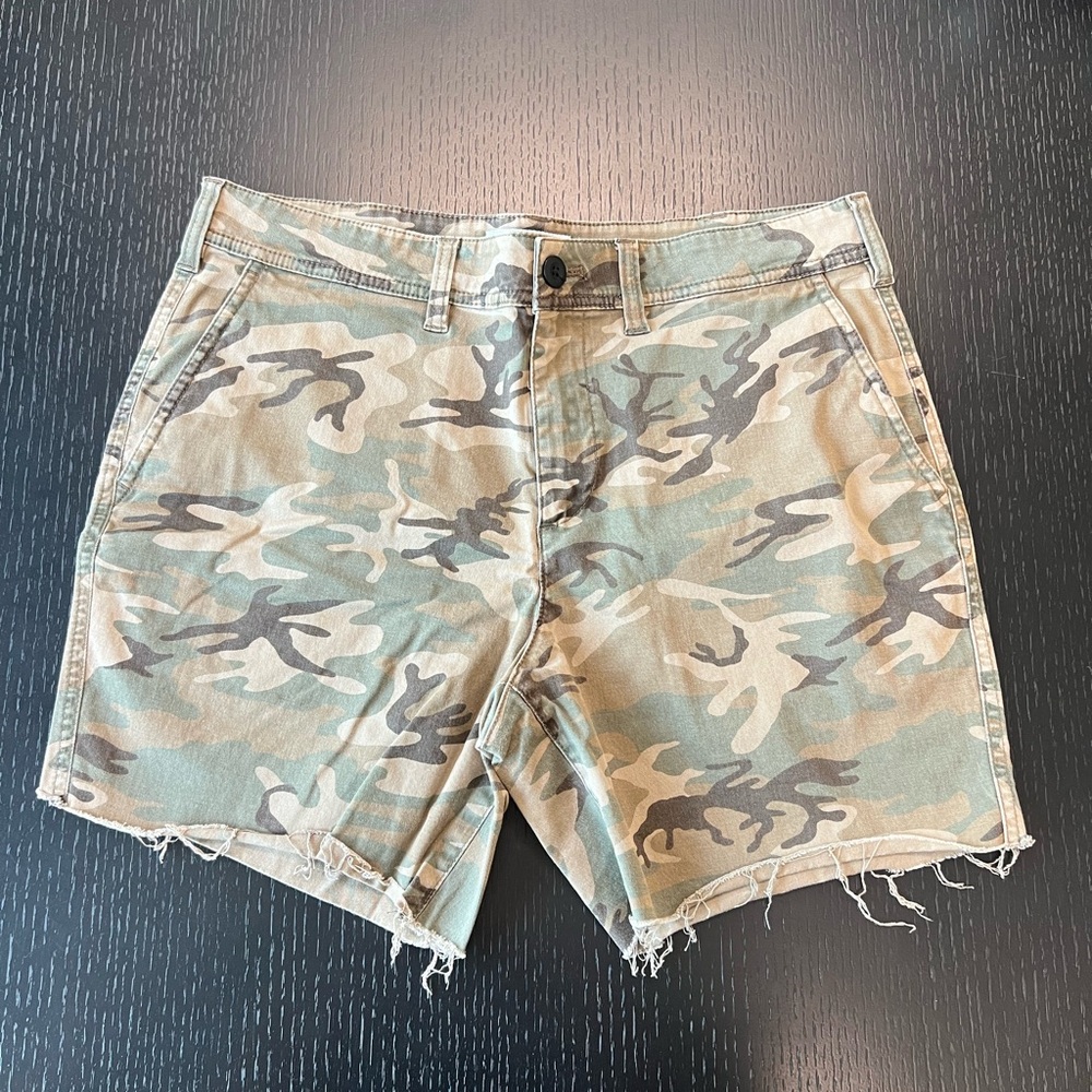 Express Men's Camouflage Cutoff Shorts - Green & Tan Camo